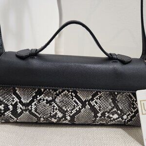 Urban Expressions clutch or adjustable crossbody
